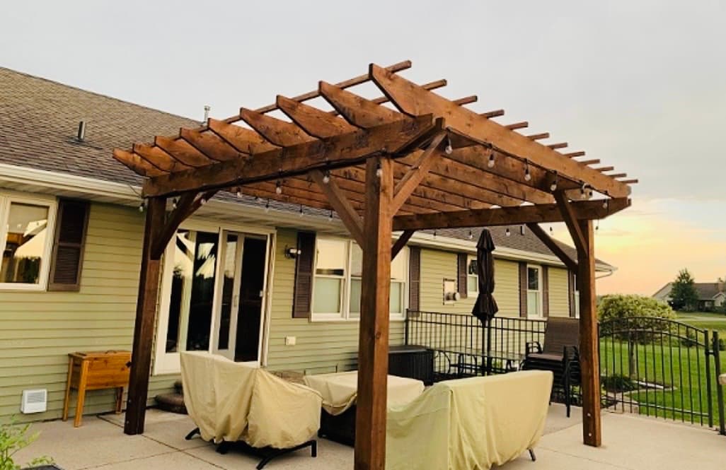 Pergolas & Covered Structures